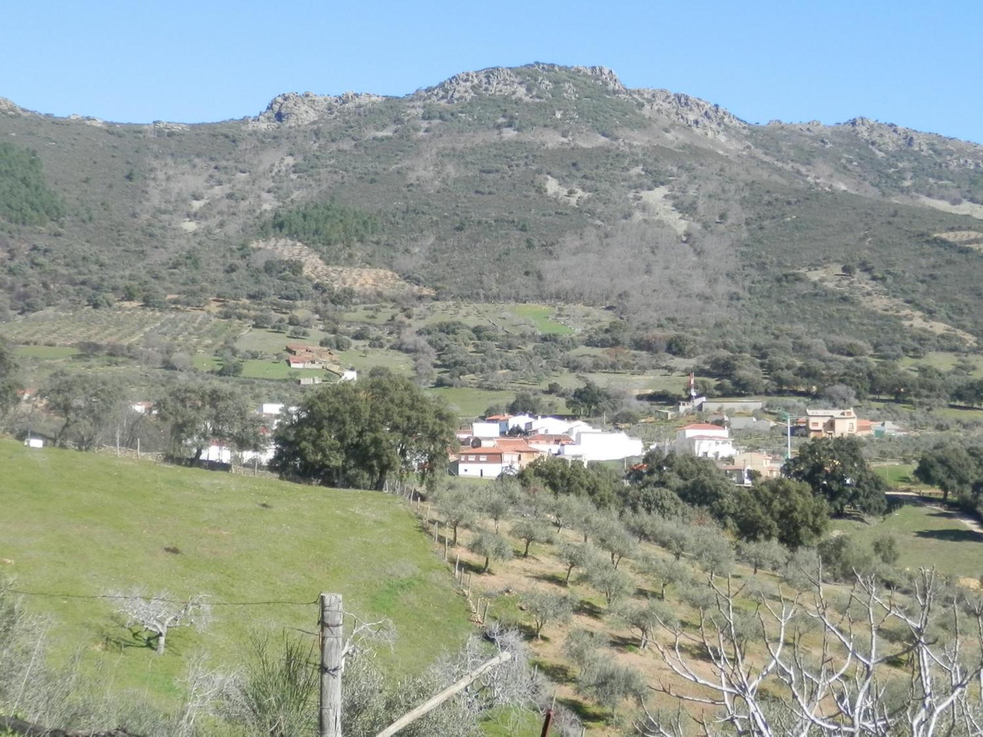 Apartamentos Rurales En Plena Sierra La Calera 外观 照片